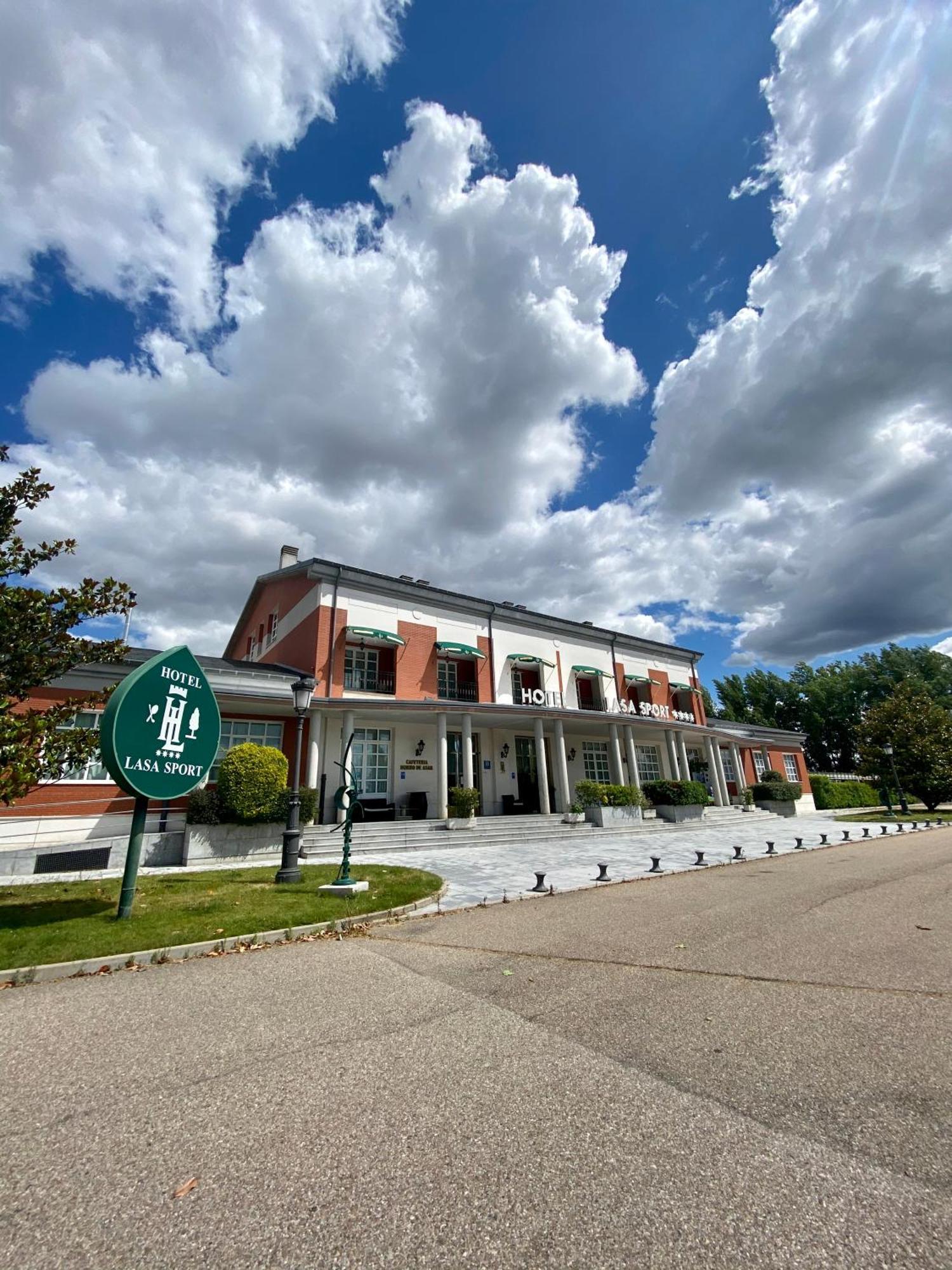 Hotel Lasa Sport Valladolid Exterior foto